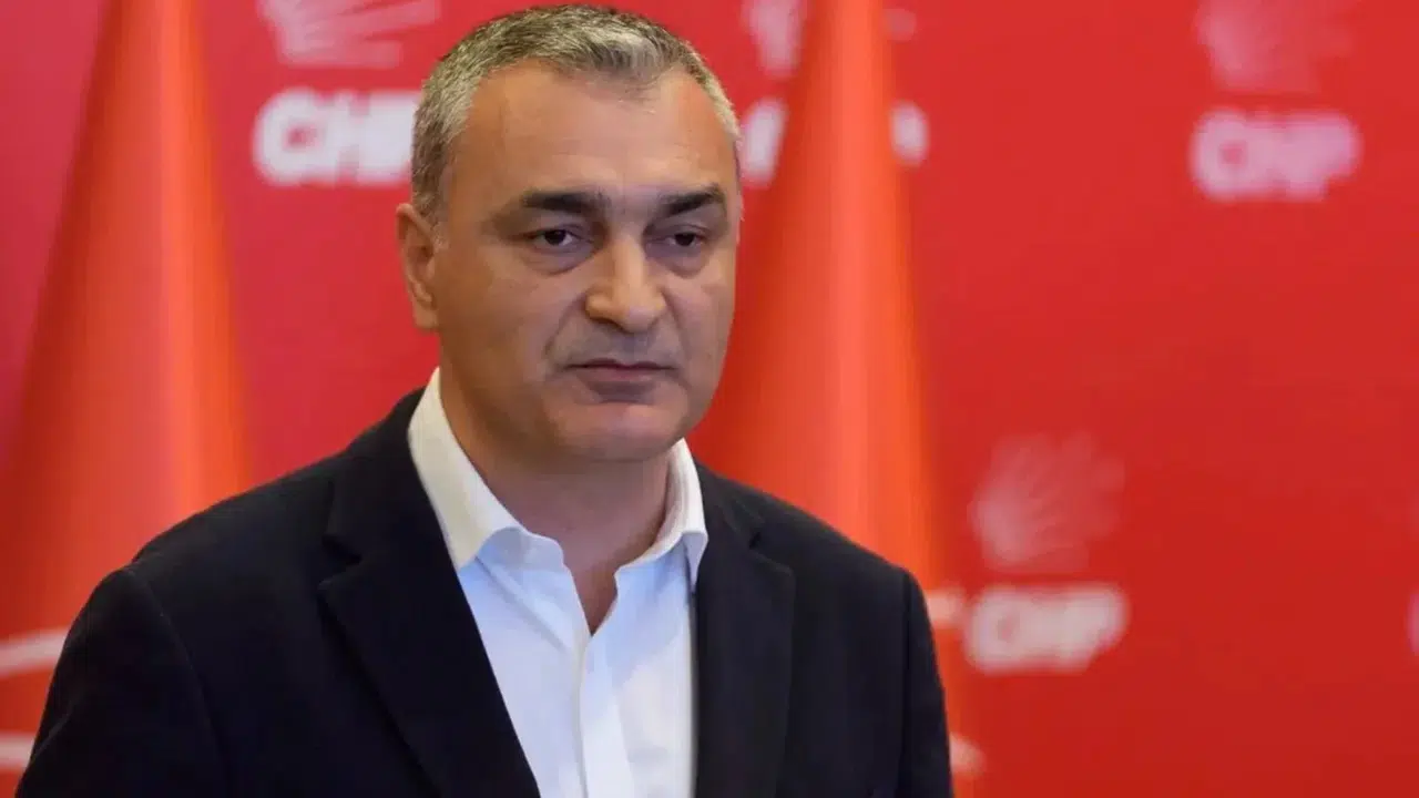 CHP'den Özgür Özel'e çağrı: Artık başka partinin genel başkanı olduğunuzu kabul edin