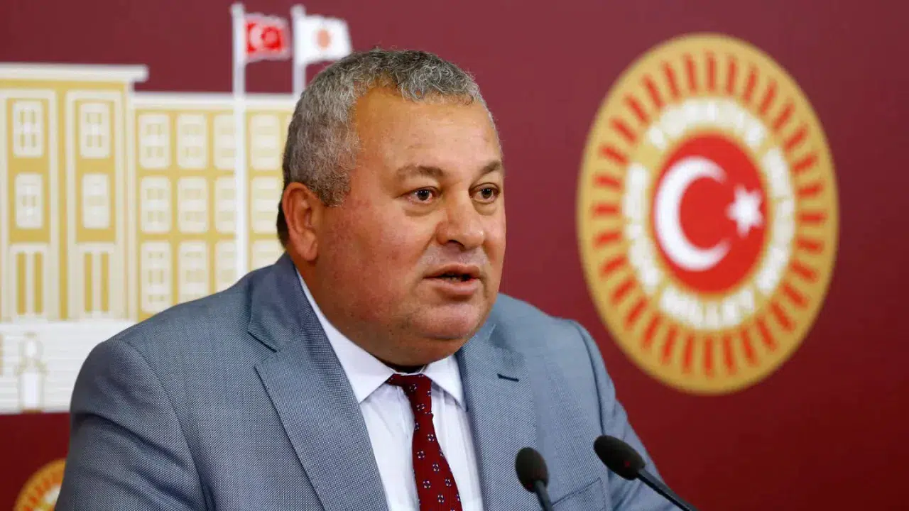 Cemal Enginyurt’tan YENİ Parti eleştirilerine sert tepki