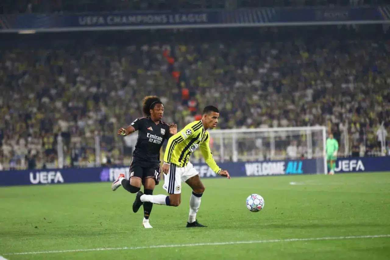 Olympique Lyon, Şükrü Saracoğlu'ndan 1-0 üstün ayrıldı