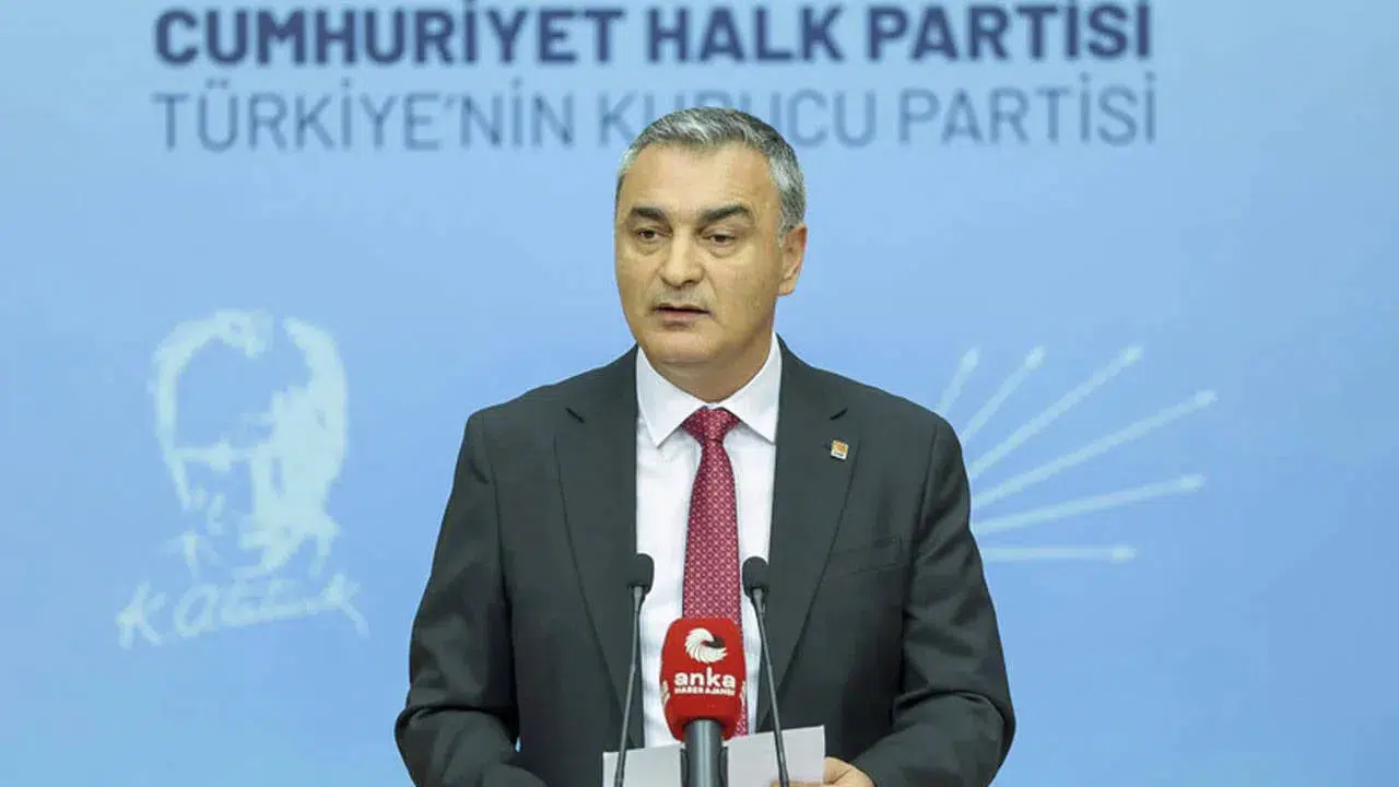 CHP sözcüsü Sarı'dan kurultay takvimi ve atama açıklaması