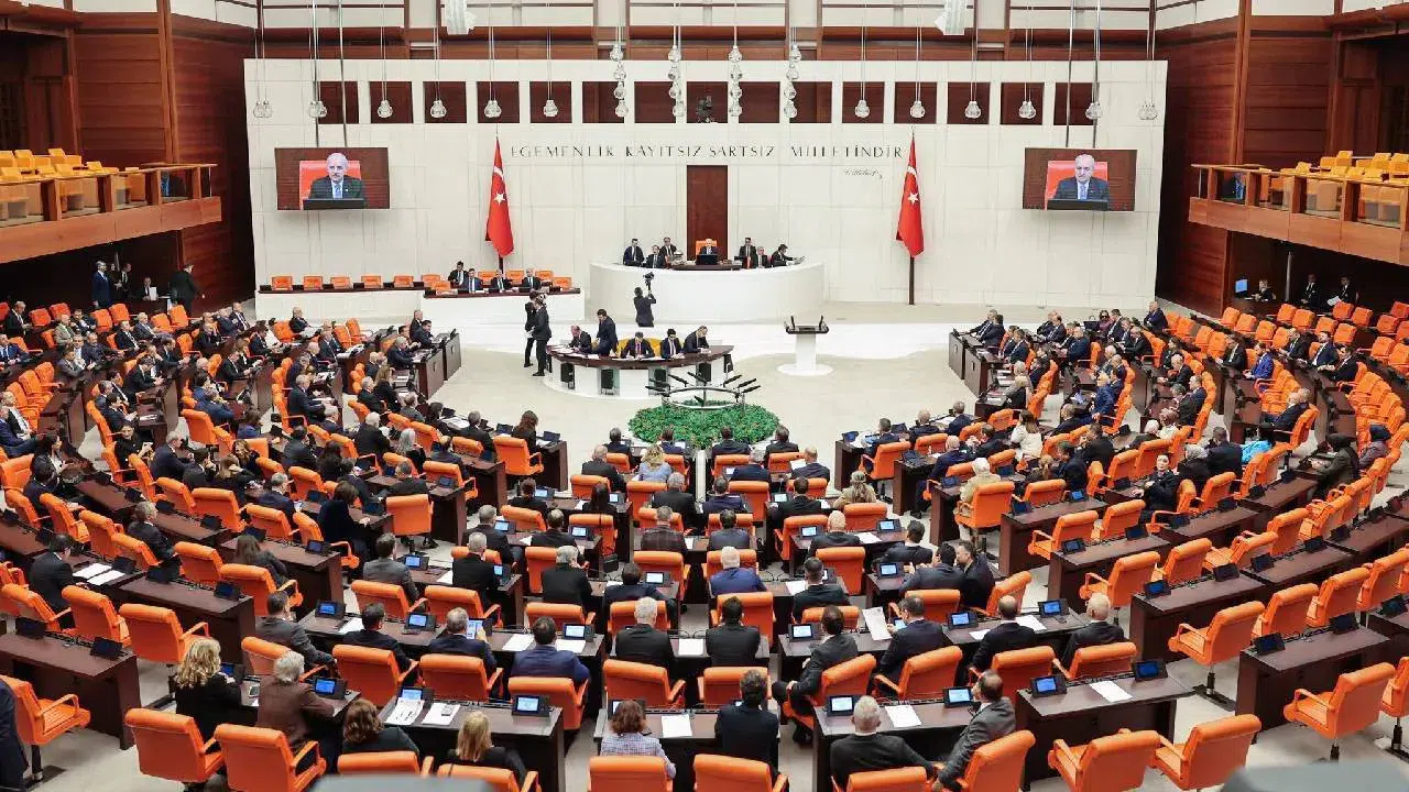 TBMM Genel Kurulu'nda yeter sayı bulunamadı, birleşim ertelendi