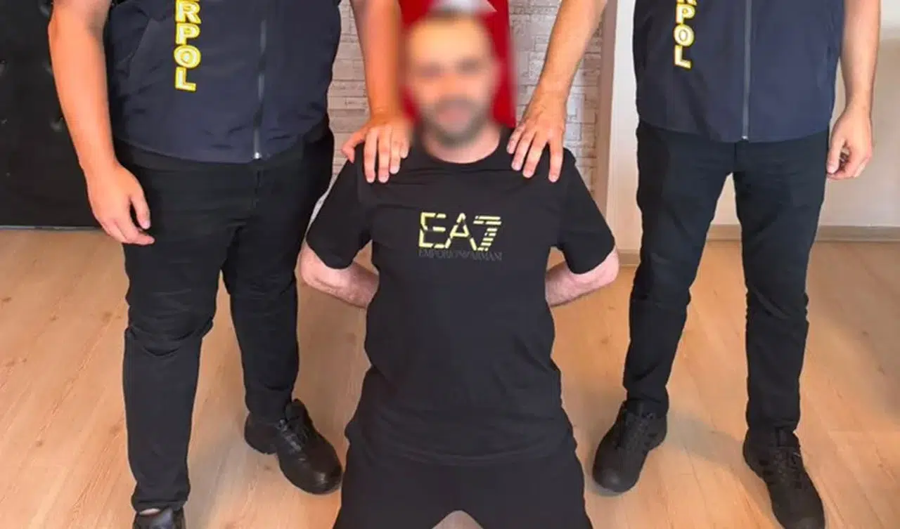 Redkitler lideri Ferhat Delen ile 6 şüpheli Gürcistan'dan Türkiye'ye getirildi