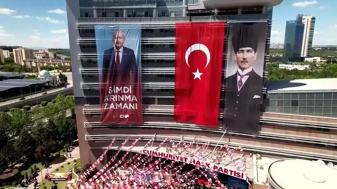 CHP'de kurultay hazırlıkları ve adaylık tartışmaları