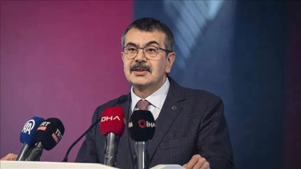 Okullarda serbest kıyafet uygulamasının kaldırılma gerekçesi belli oldu