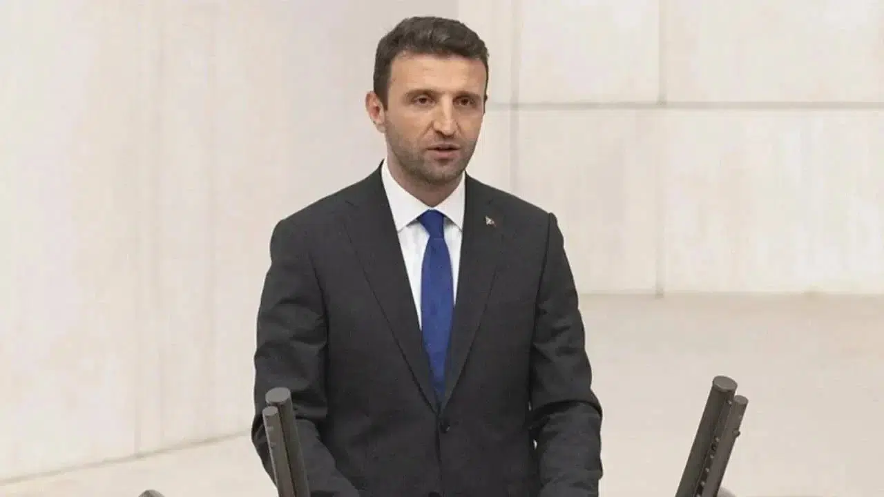 AK Partili isimden skandal sözler! Barınma sorunundan gençleri sorumlu tuttu