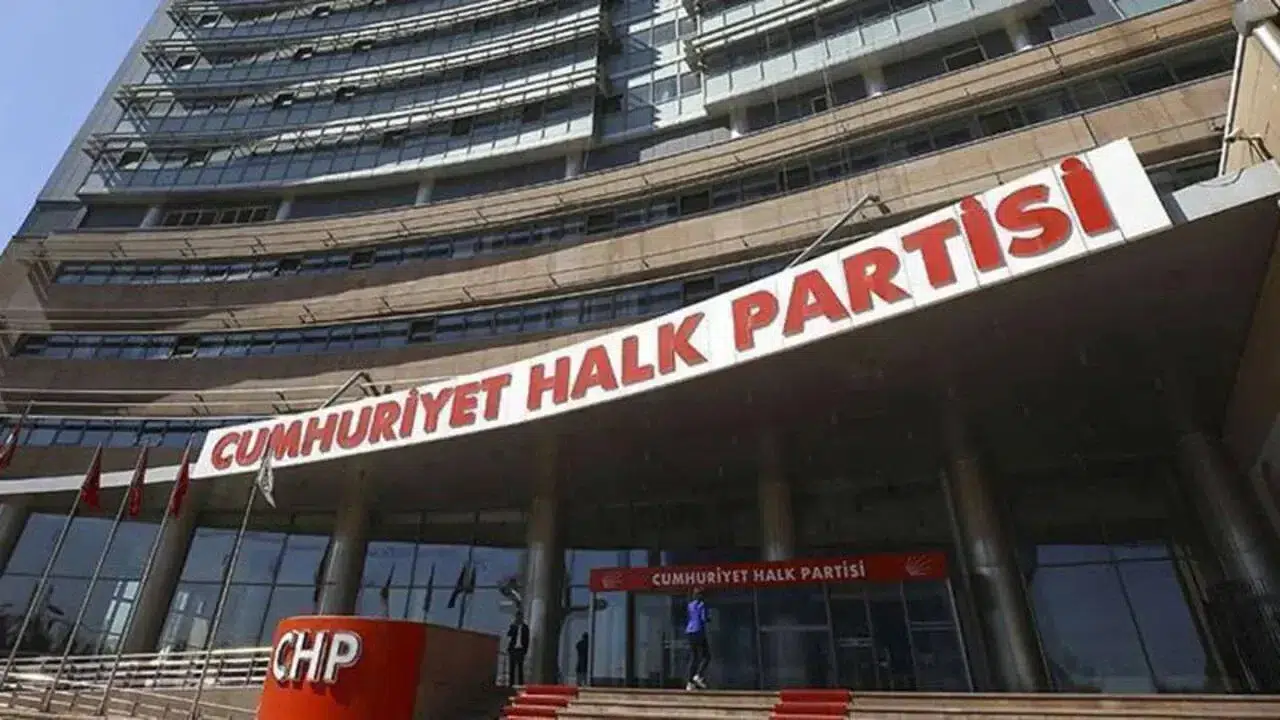 CHP kurultay davasında üç üye temyizden feragat etti