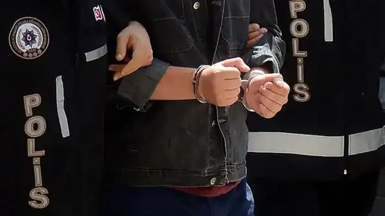 İzmir'de oğlunu tüfekle vurarak öldüren baba tutuklandı