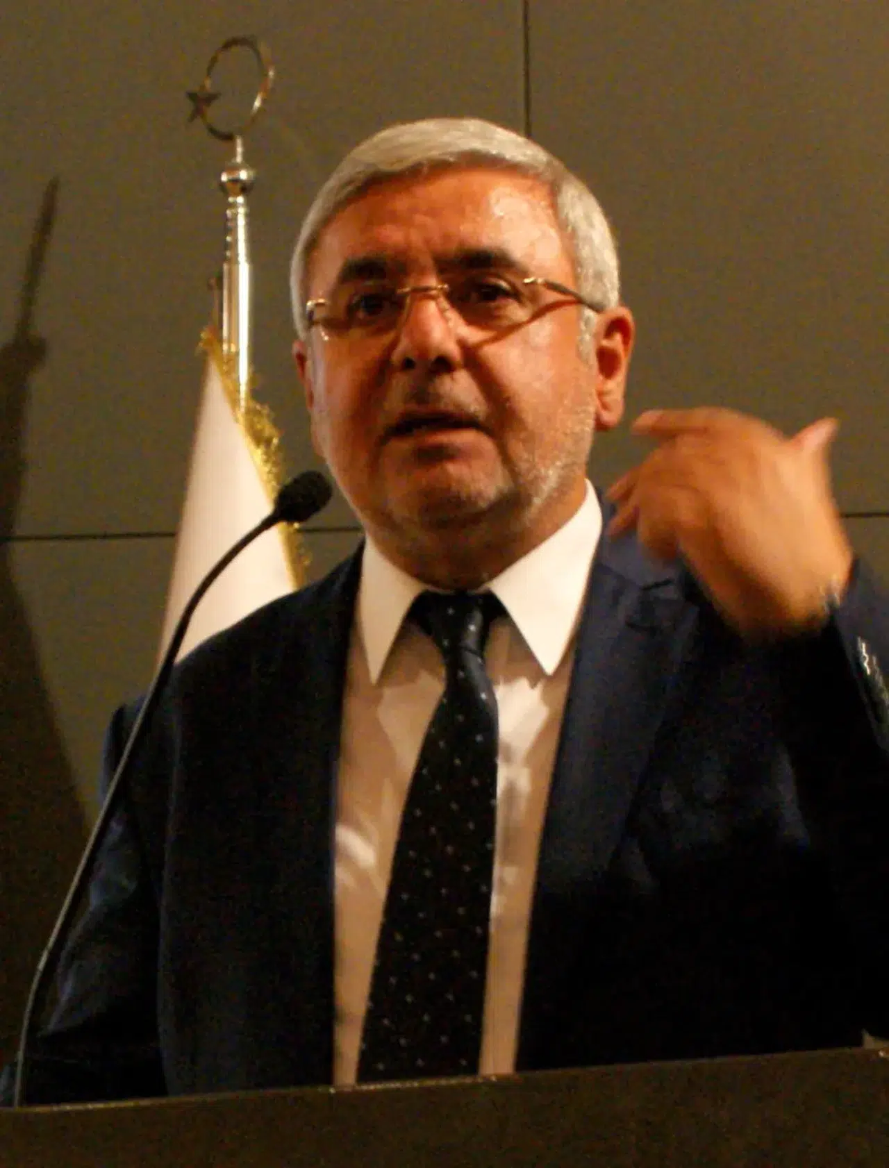 AK Partili Metiner'den yeni anayasa çıkışı