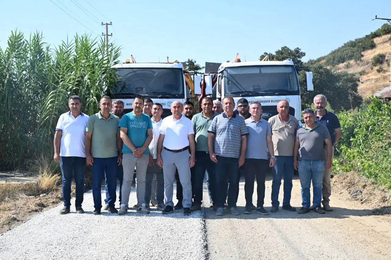 Sarıgöl’de Üzüm Hasadı Öncesi Üreticilerin Yolu Yenileniyor