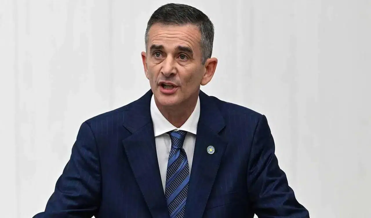Ümit Dikbayır'ın AK Parti'ye geçişinin perde arkasına ilişkin iddialar gündeme geldi