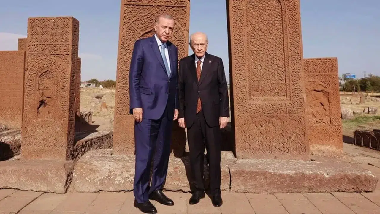 Erdoğan ve Bahçeli Ahlat'ta bir araya gelecek, Kabine PKK gündemiyle toplanacak