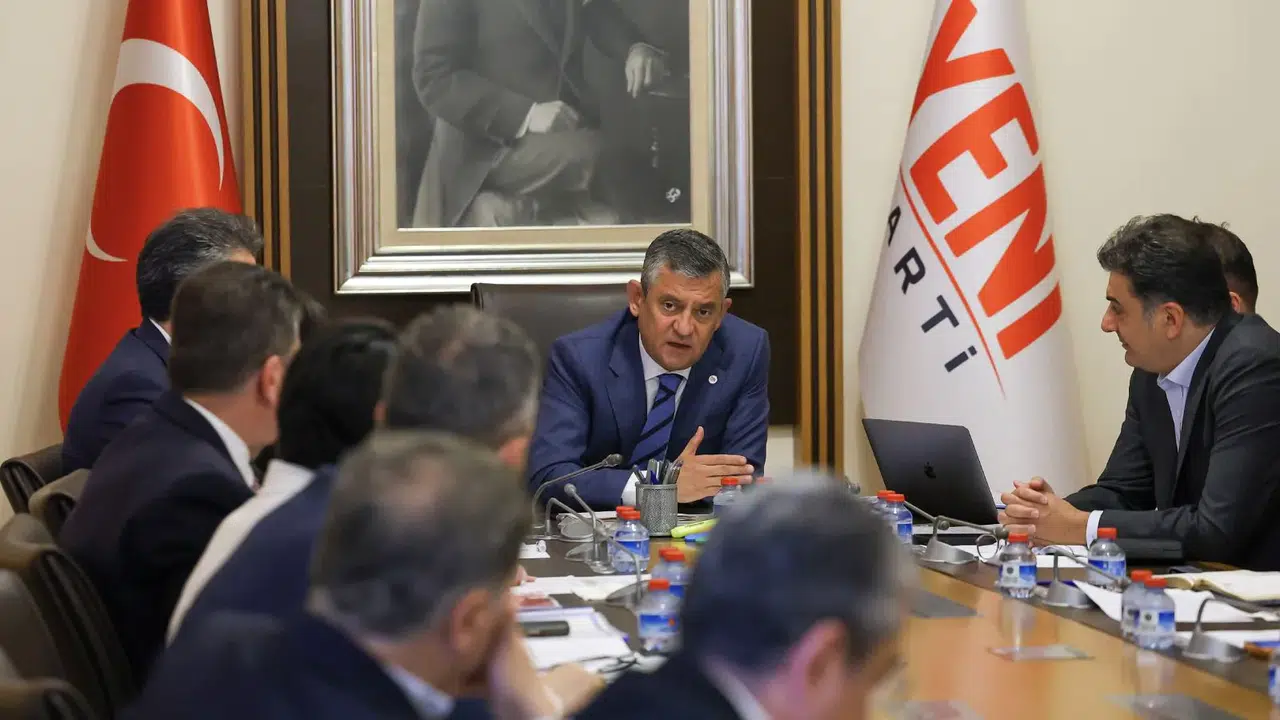 Yeni Parti'ye üye kaydı için tarih belli oldu