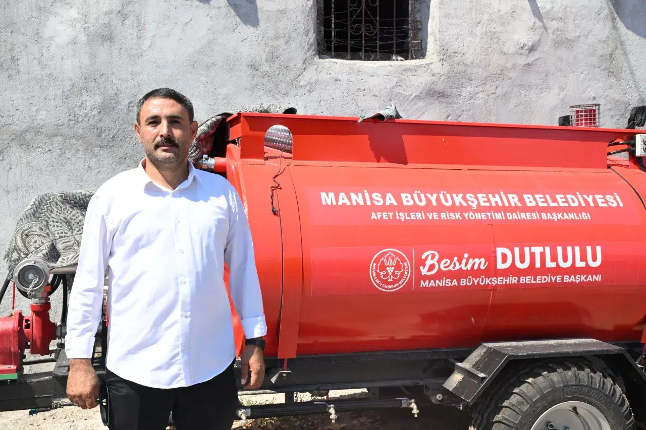 Büyükşehir’in Tankeri Yangının Köye Ulaşmasını Engelledi
