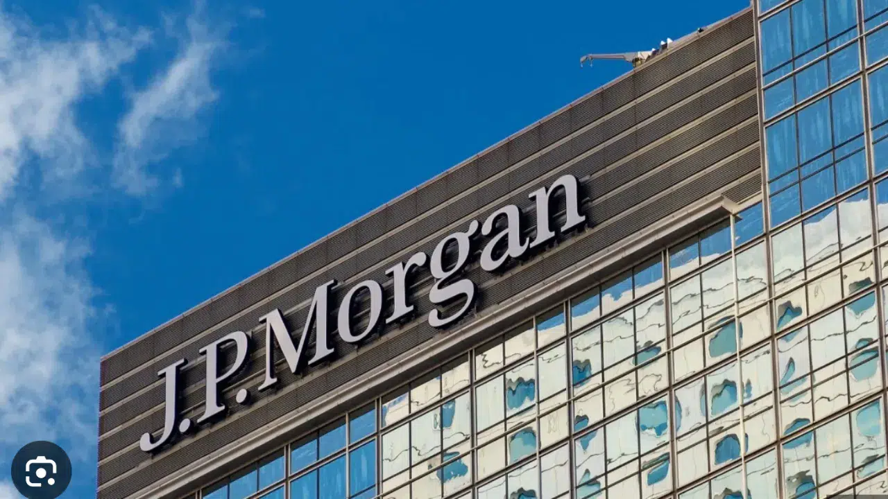 JPMorgan: Petrolde 100 dolar eşiği aşıldı, yeni tahminler açıklandı