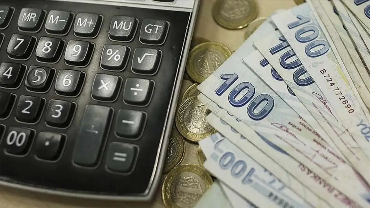 Motorin fiyatı 100 TL'ye ulaştı, elektrikli araçlarda ÖTV riski