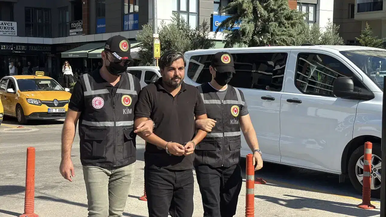 Yurt dışı yasağı bulunan YouTuber Arif Kocabıyık TIR dorsesinde yakalanıp tutuklandı