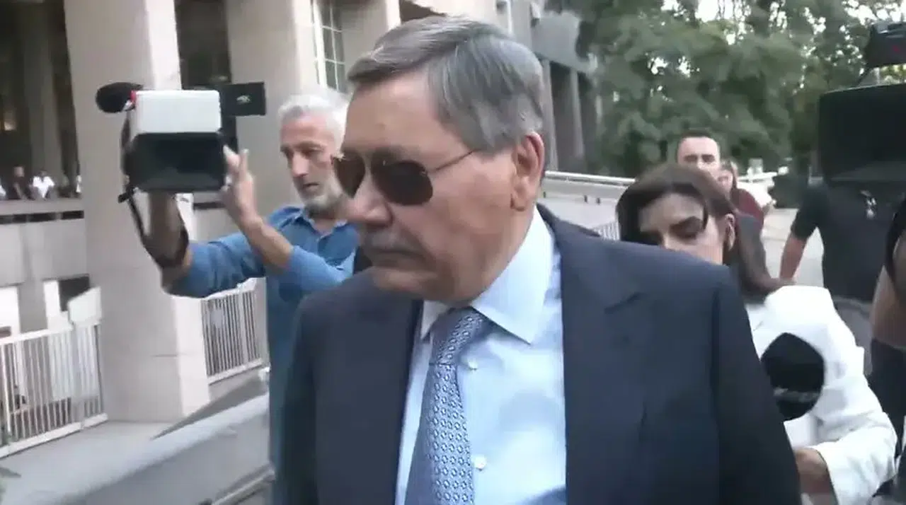 Melih Gökçek kayıt dışı para transferleri iddiasıyla adliyede
