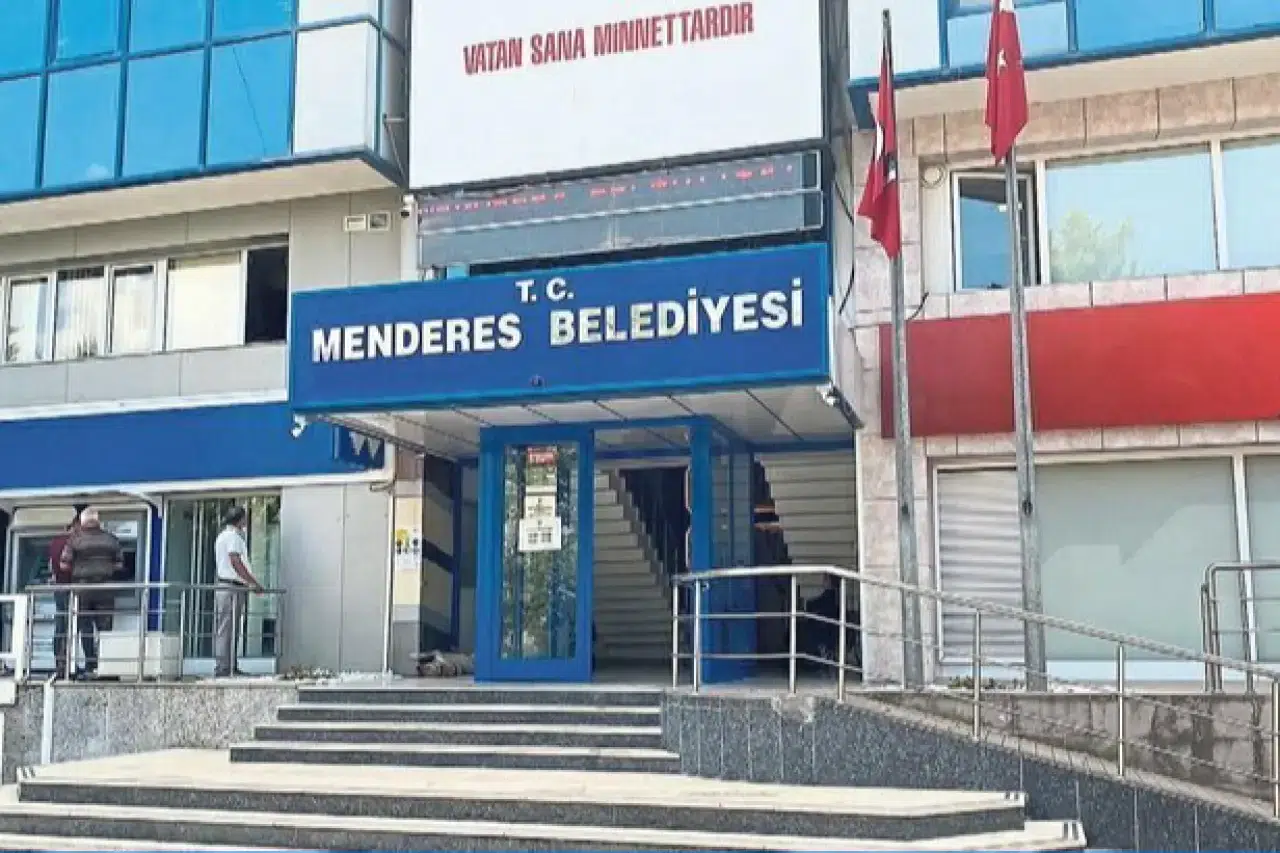 Menderes Belediyesi'ndeki ikinci dalga operasyonda 7 kişi tutuklandı
