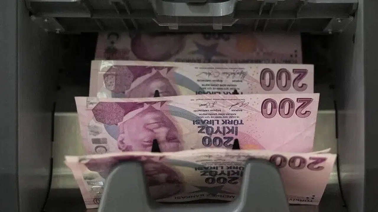 Hazine iki ihaleyle 143,9 milyar lira borçlandı