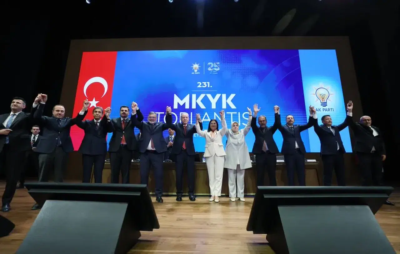 3'ü CHP'den 4 belediye başkanı AK Parti'ye geçti