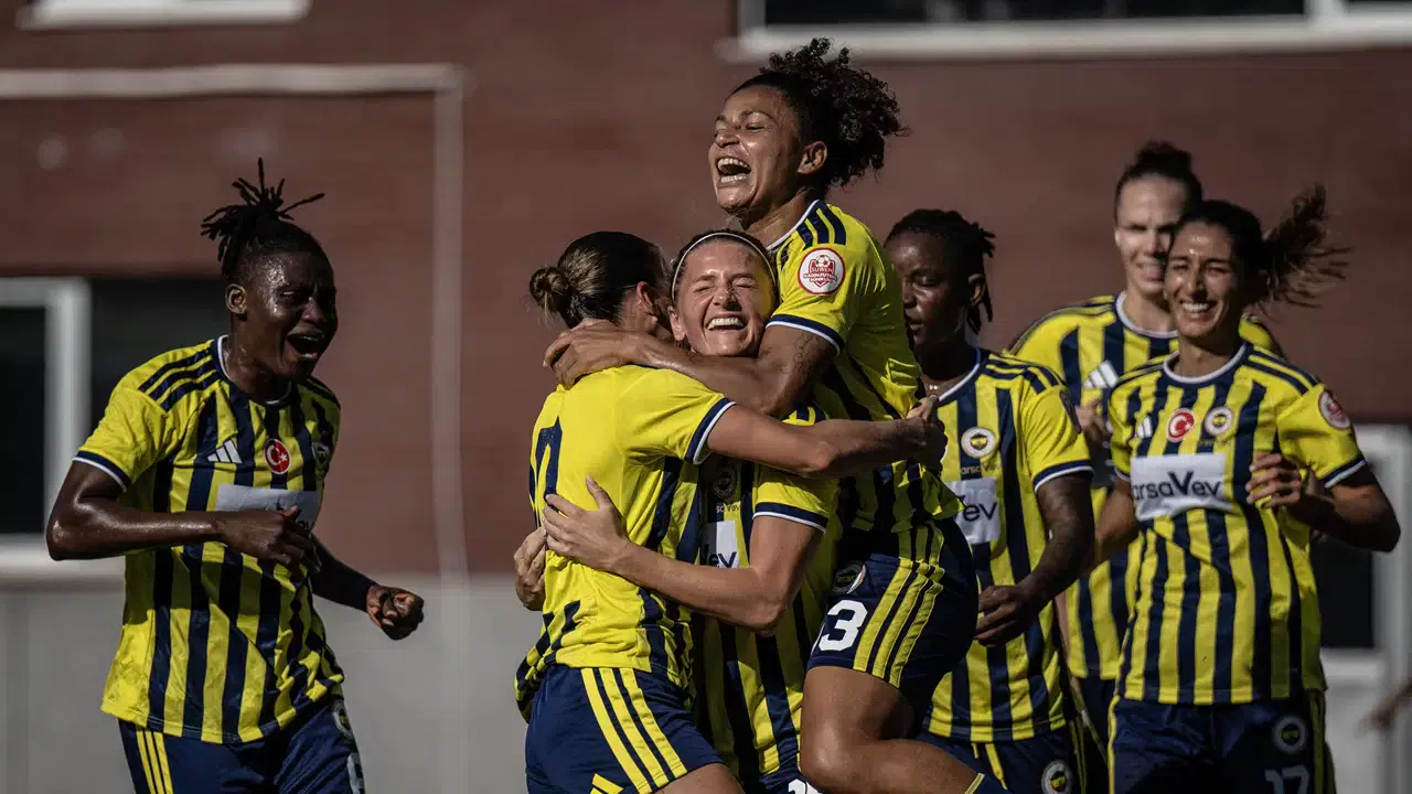 Fenerbahçe ArsaVev, Beşiktaş derbisini 3-0 kazandı