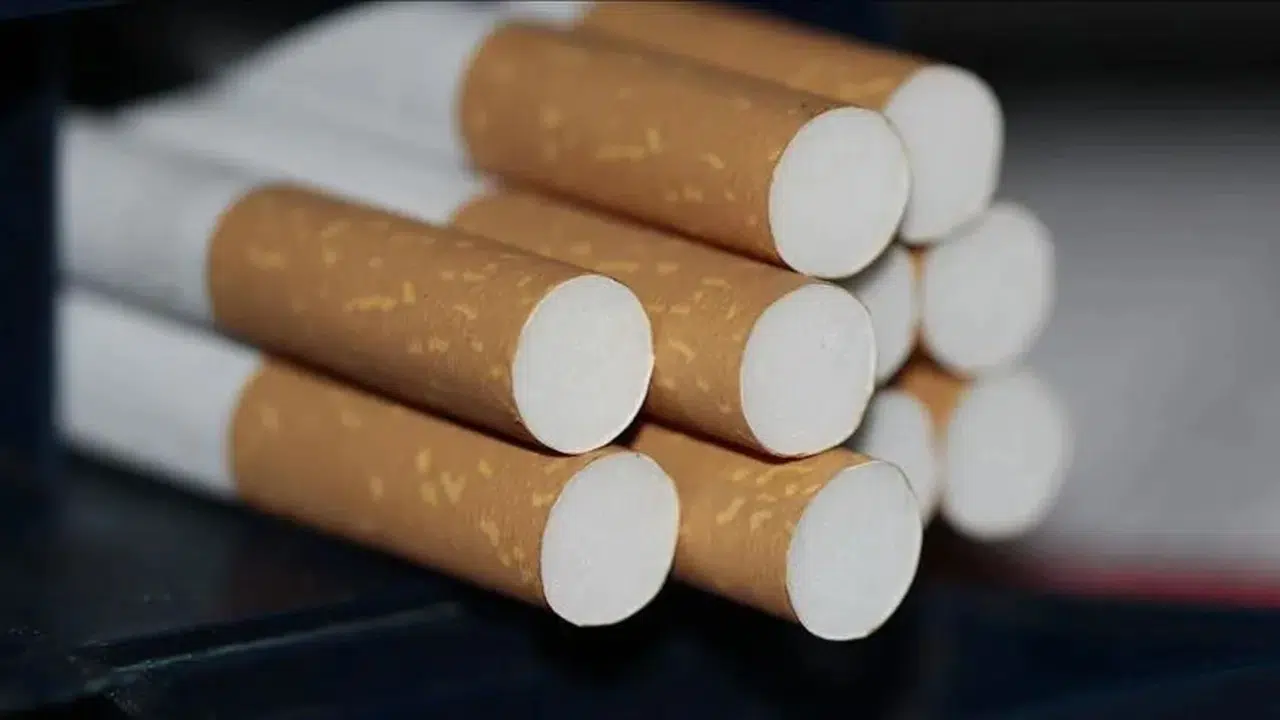 Sağlık Bakanlığı sigara yasağını genişletiyor: Bina girişlerinde 5 metre kuralı