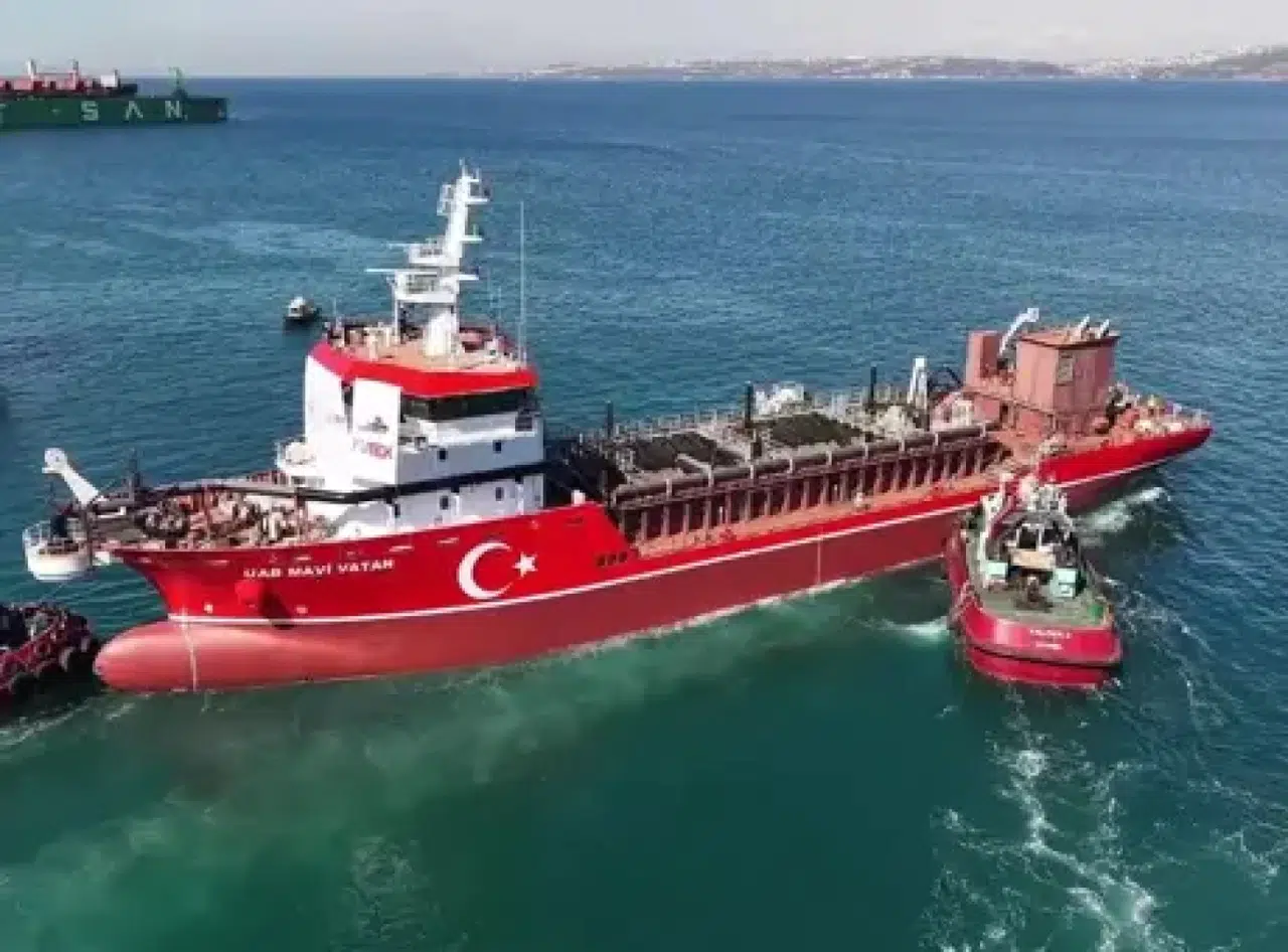 UAB Mavi Vatan suya indi: Türkiye'nin ilk yerli emici tarama gemisi