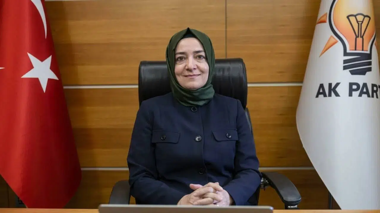Fatma Betül Sayan Kaya'nın adı AKP sitesinden silindi