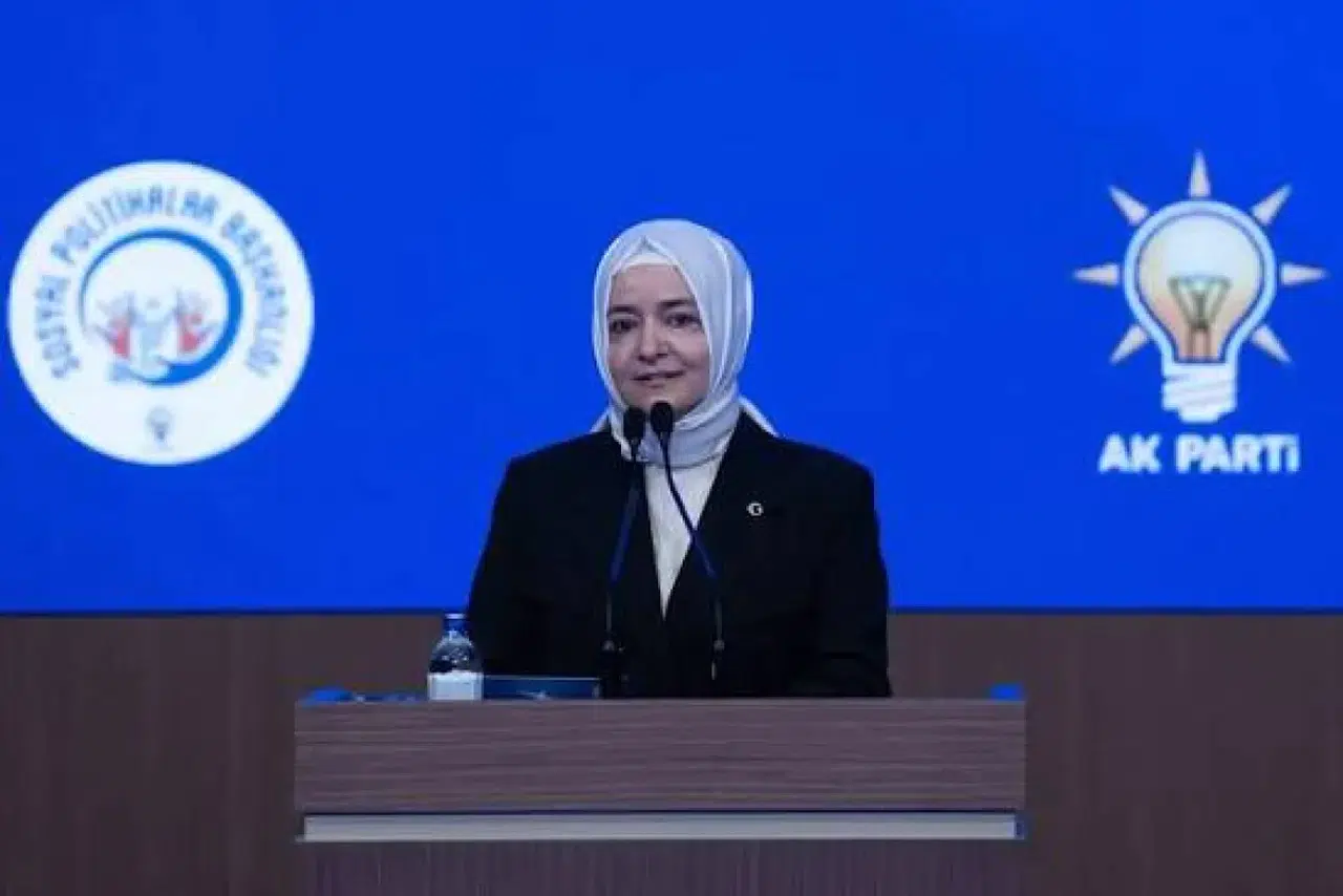 AK Parti Genel Başkan Yardımcısı Fatma Betül Sayan Kaya görevlerinden affını istedi