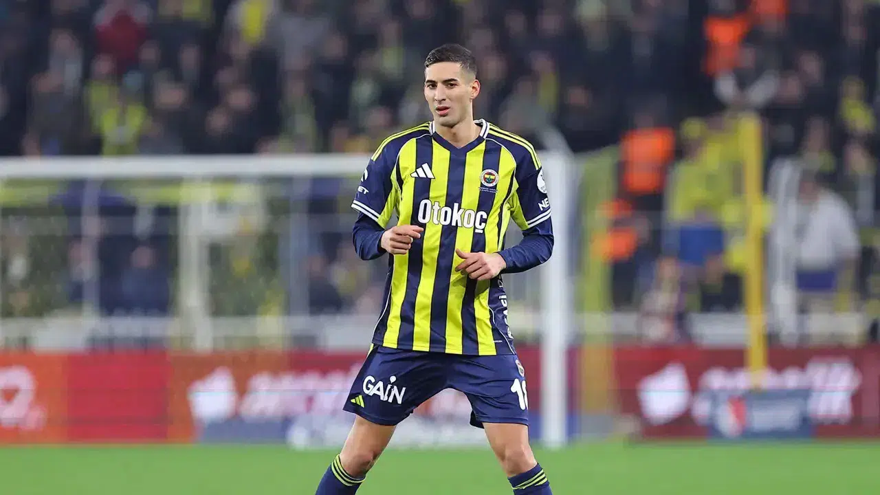 Fenerbahçe'de Mert Müldür sakatlığı: Menisküsünde yırtık tespit edildi