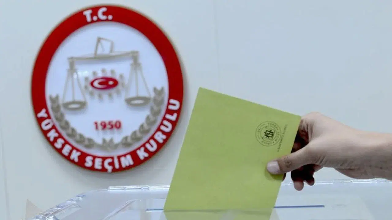 İlahiyatçılardan siyasi transferlere tepki: Makam helal olmaz, kul hakkı yenir