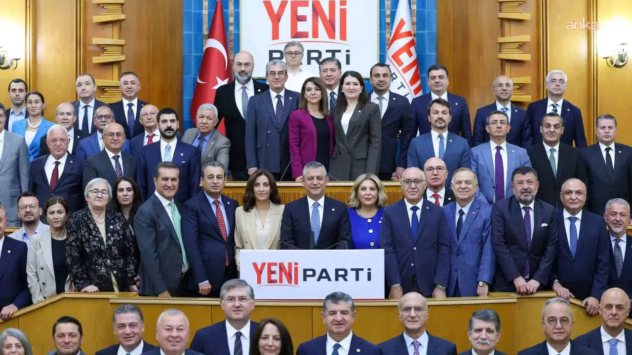 Yeni Parti yeni yasama yılına hazırlanıyor, resepsiyona katılmayacak