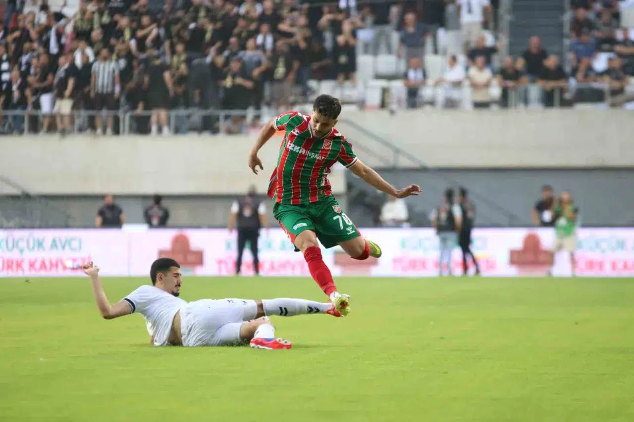 Karşıyaka ile Altay 1-1 berabere kaldı