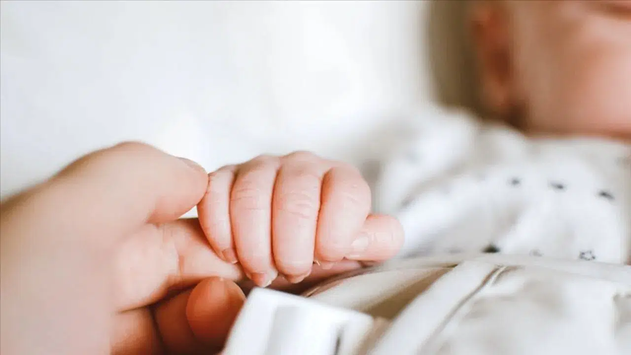 Sivas'ta 11 aylık bebeğin satıldığı iddiası: Baba ve 4 kişi gözaltında