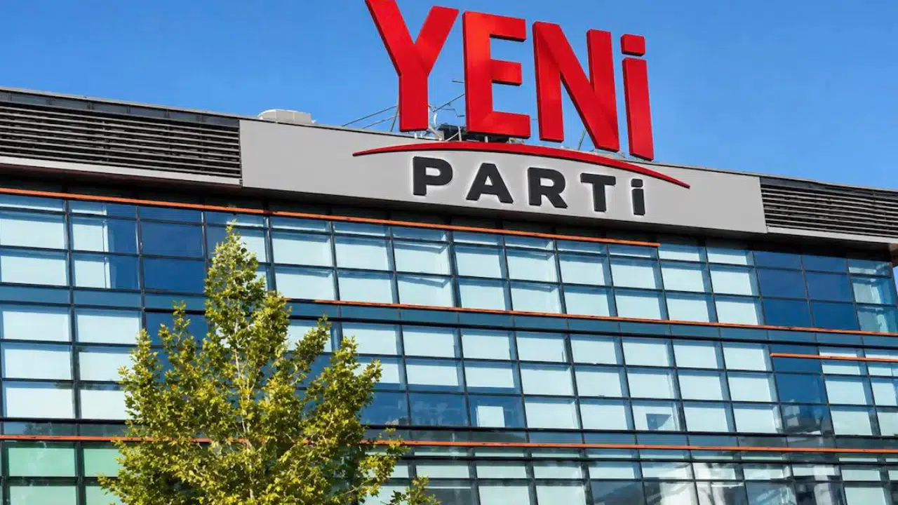 Yeni Parti'nin ismi değişiyor mu?