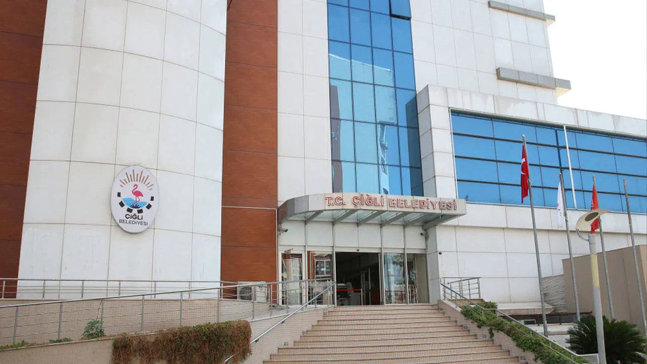 Çiğli Belediye Başkanı'nın aracına silahlı saldırı: 6 şüpheli tutuklandı
