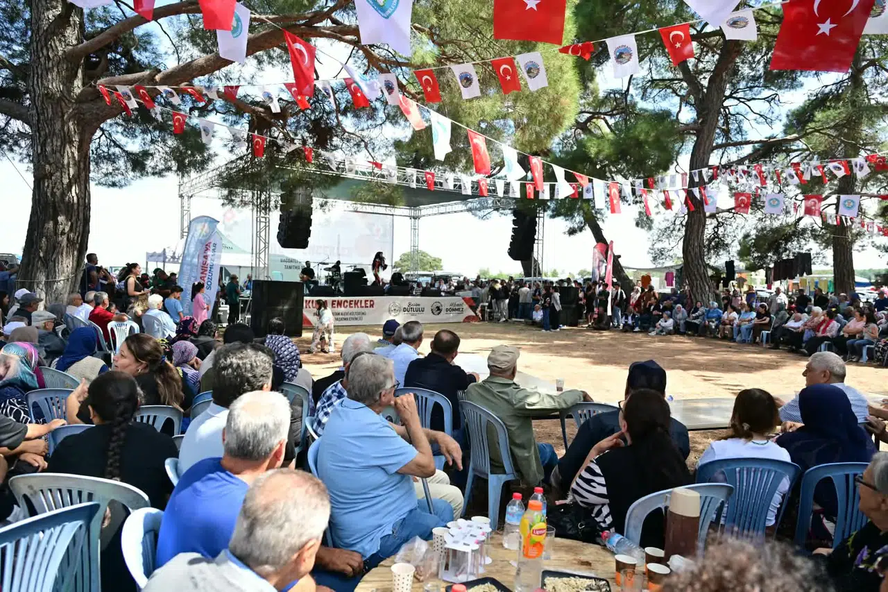 Kula Encekler Bağdatlı Sultan Şenliği’nde Birlik ve Kardeşlik Buluşması