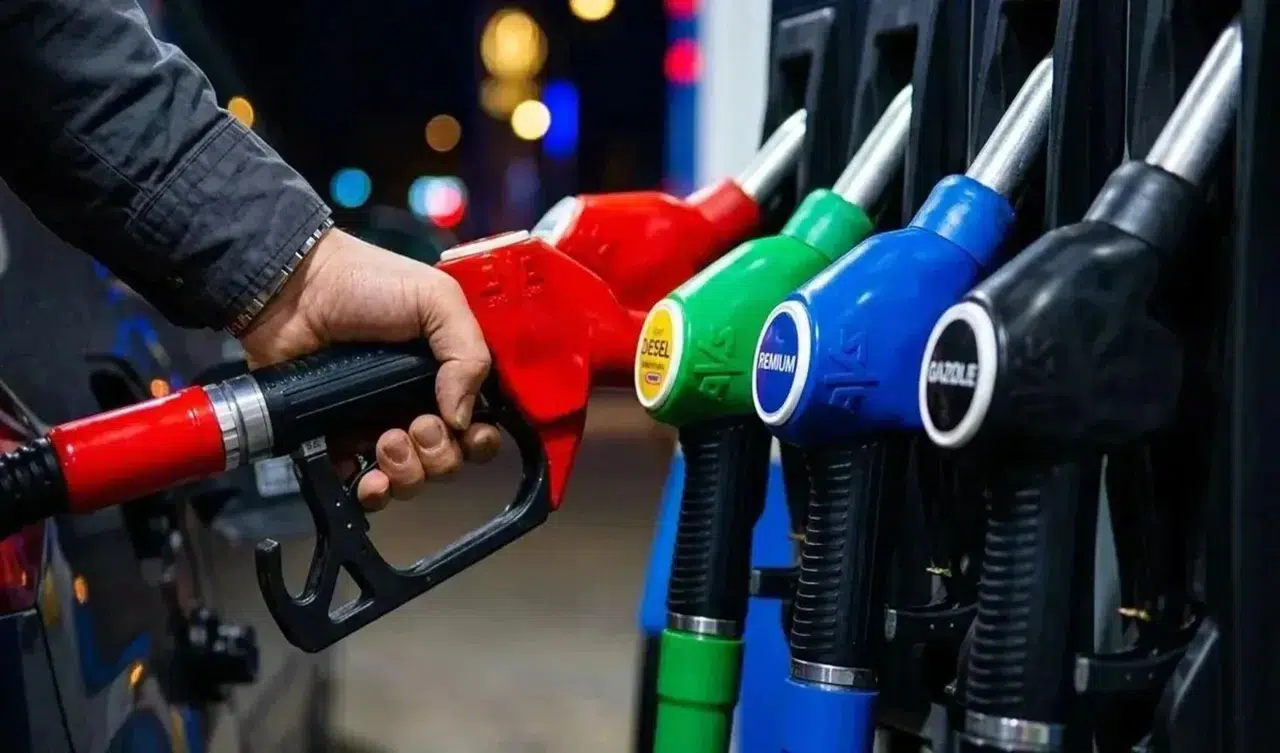 Akaryakıtta tabelalar değişti: Motorine indirim geldi