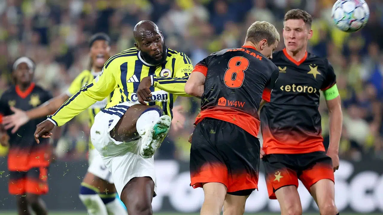 Fenerbahçe, Slavia Prag ile 2-2 berabere kaldı