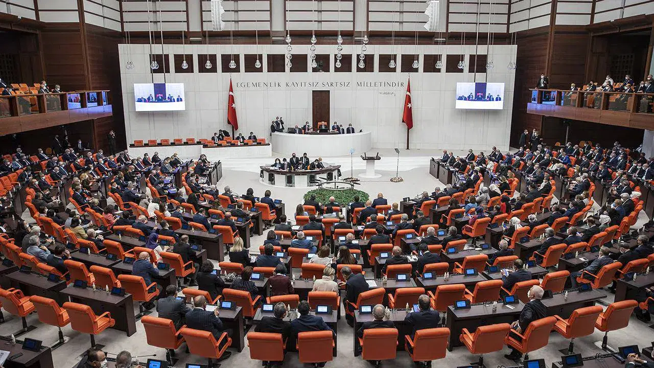 2027 bütçe teklifi Meclis'e sunuldu, görüşmeler 21 Ekim'de başlıyor