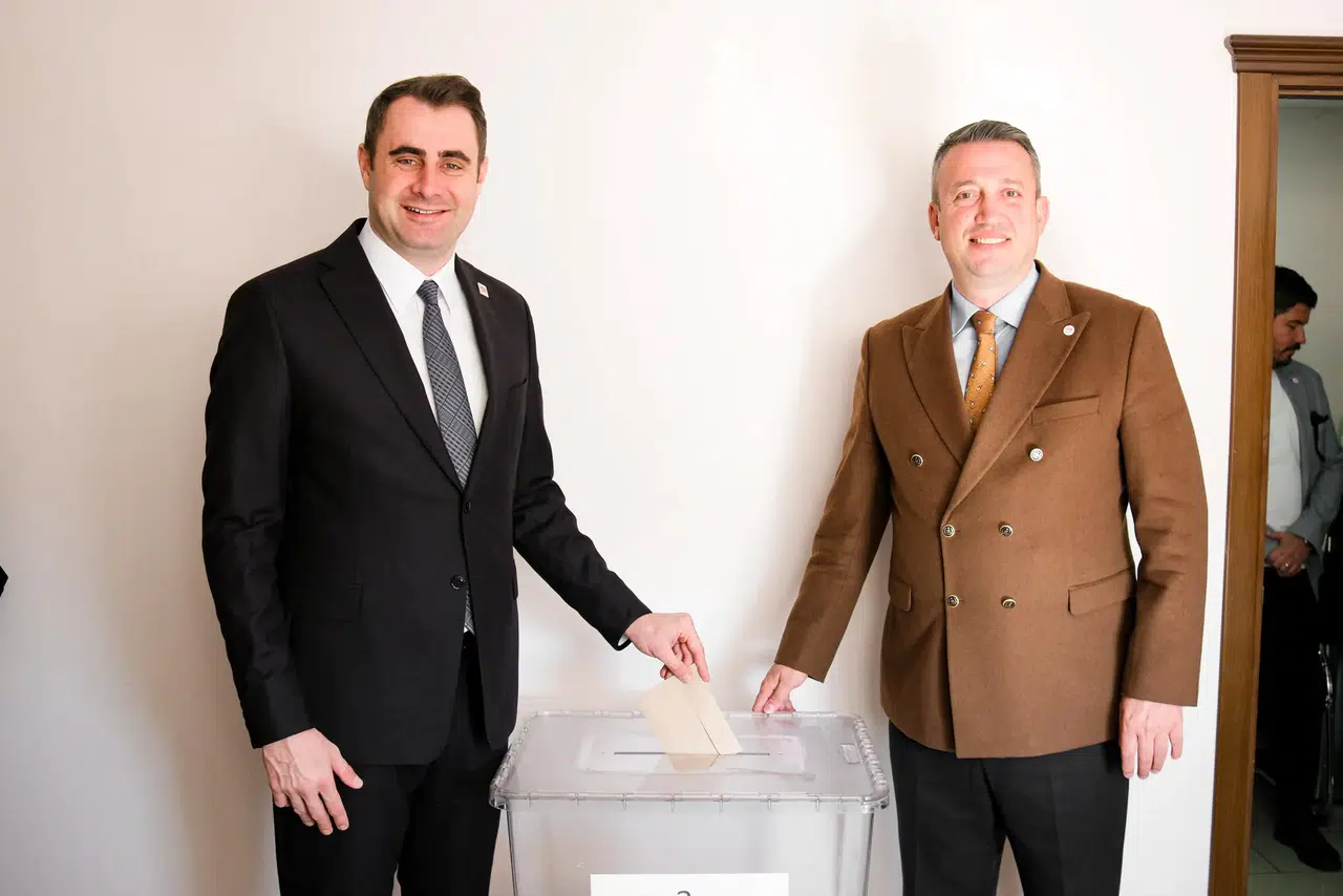 YENİ Parti İzmir'de ön seçimi Çağatay Güç kazandı: Rakibine 3 bin 679 oy fark attı