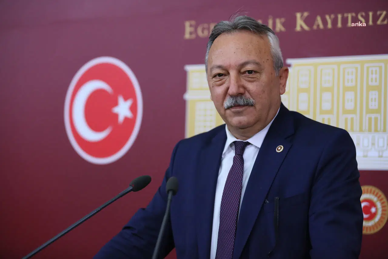 Tacettin Bayır'dan Eski Yol Arkadaşlarına İtidal Çağrısı: Yüzde 50+1 İçin Yeniden Yan Yana Gelebiliriz