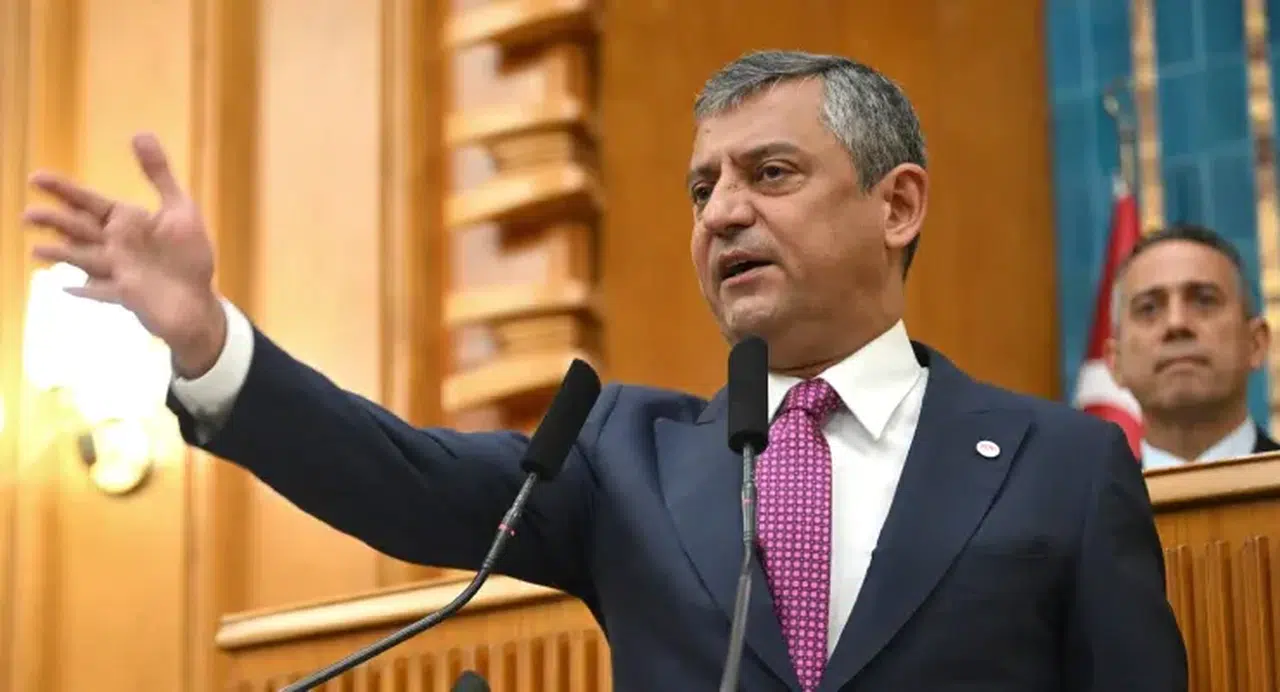 Özgür Özel: Partisini satanlar hain, satın alanlar milli irade hırsızıdır