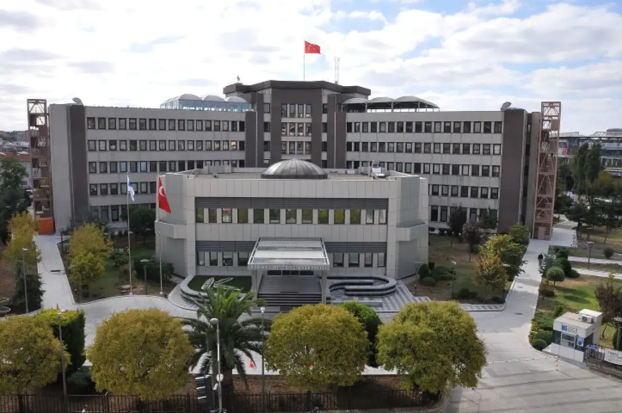 Kadıköy Belediye Başkanı Mesut Kösedağı YENİ Parti'ye geçti
