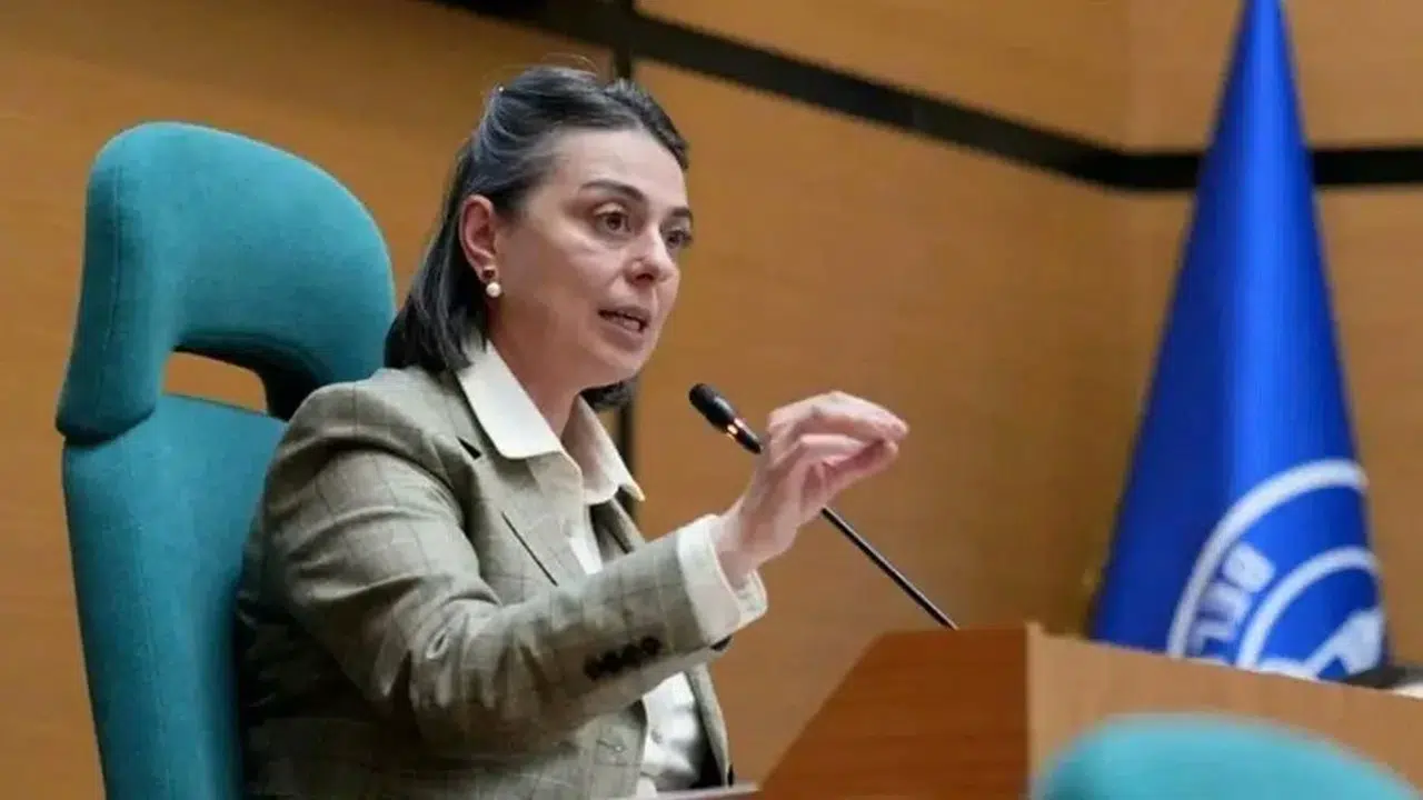 Üsküdar Belediye Başkanı Sinem Dedetaş ev hapsiyle tahliye edildi