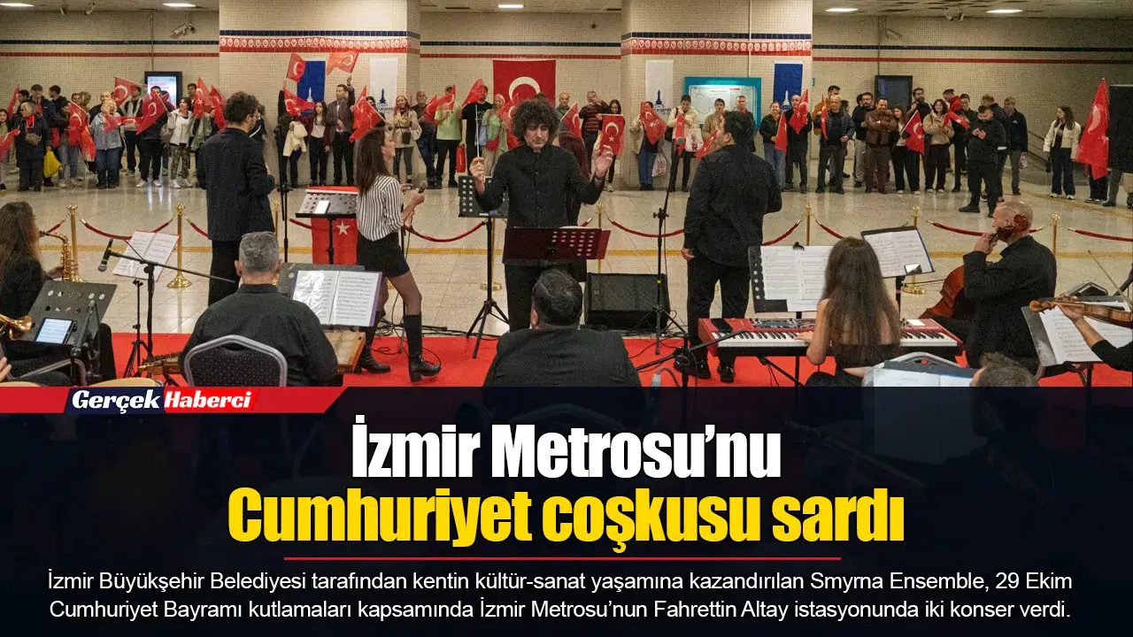 İzmir Metrosu’nu Cumhuriyet coşkusu sardı