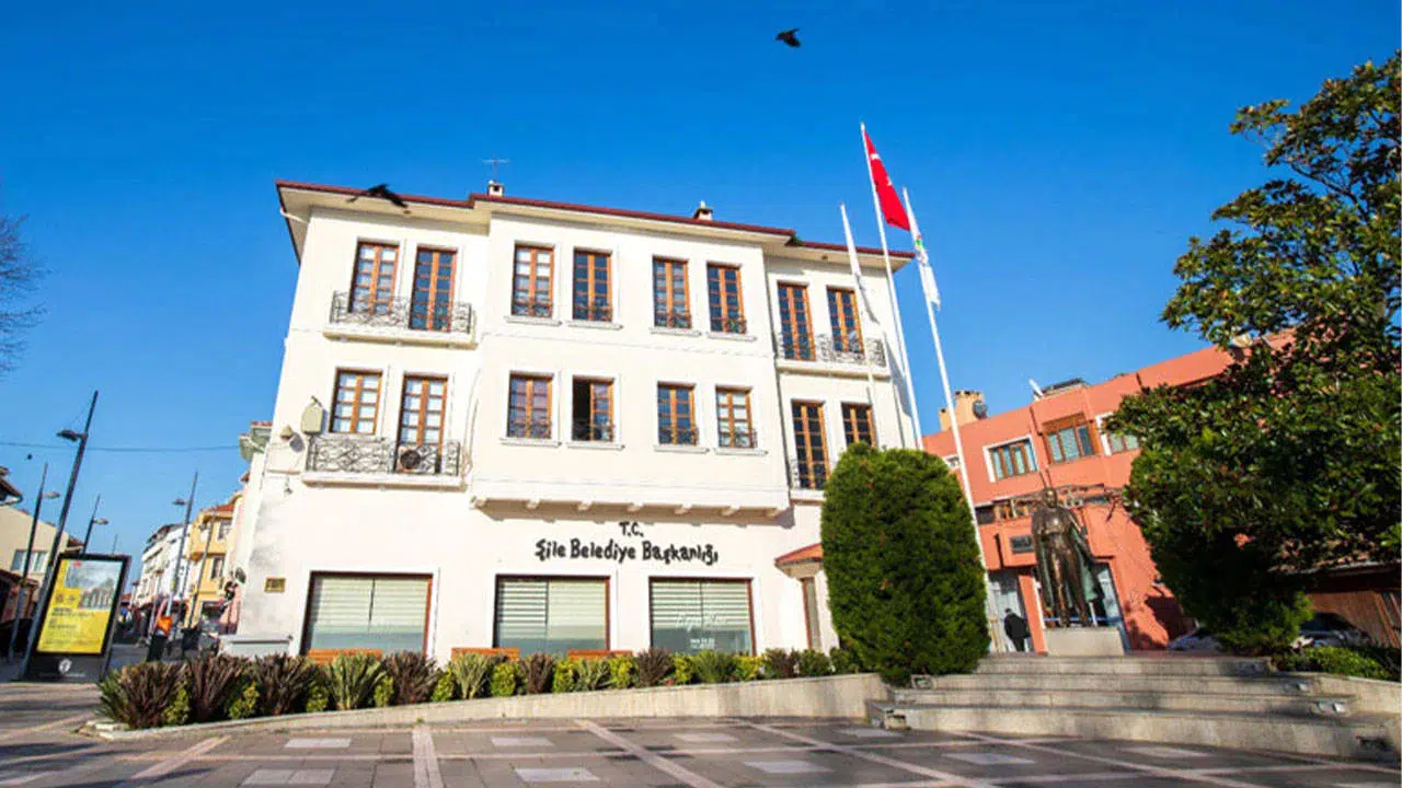 Şile Belediyesi davasında ilk gün sona erdi: 53 sanığın yargılanması sürüyor
