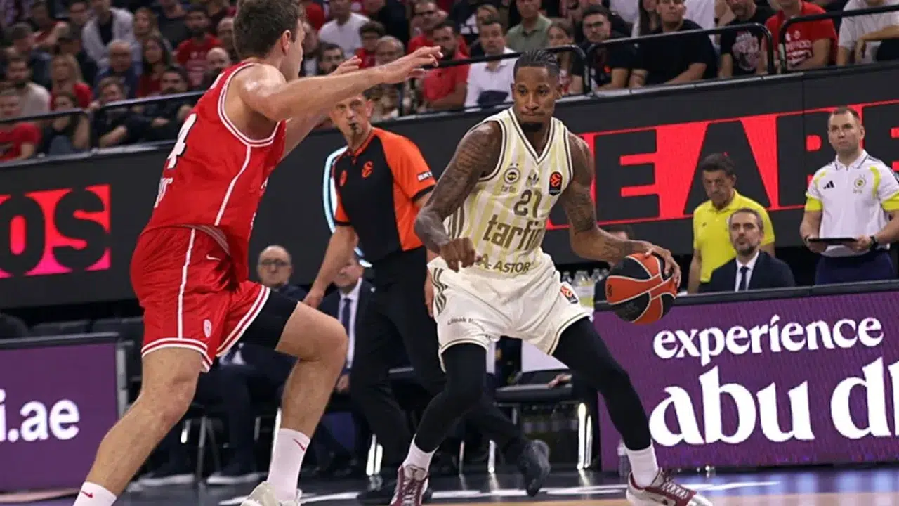 Fenerbahçe Tarfin, Olympiakos deplasmanından 64-61'lik galibiyetle döndü