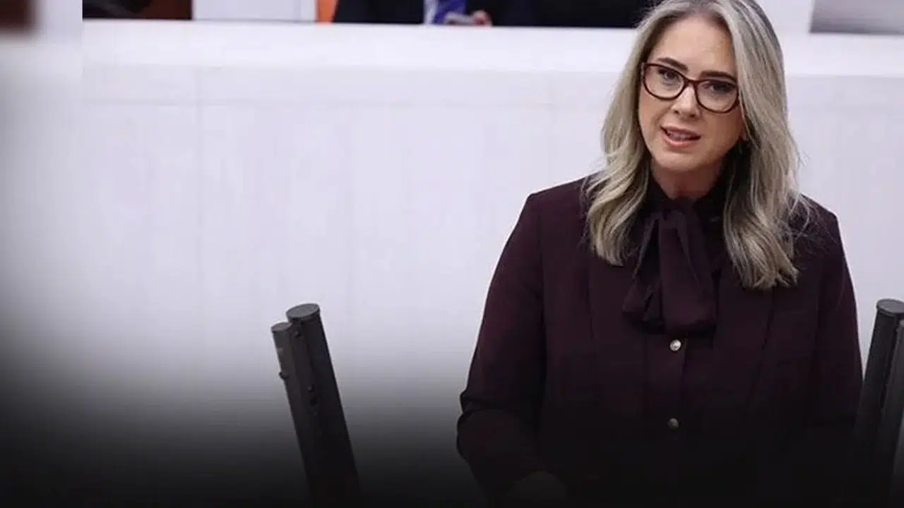 AK Partili Çankırı’dan “10. vekil” çıkışı: “Şehre uğramayan vekillerinizin açığını kapatamazsınız”