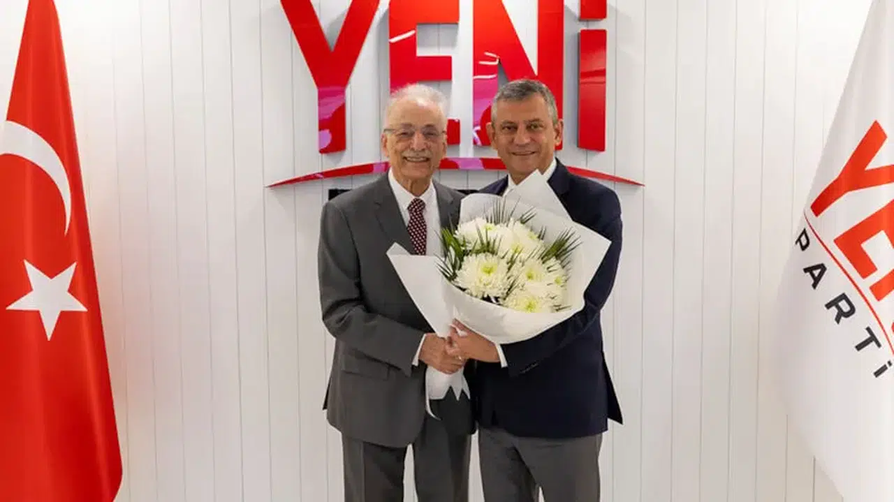 Murat Karayalçın CHP'den istifa ederek YENİ Parti'ye geçti